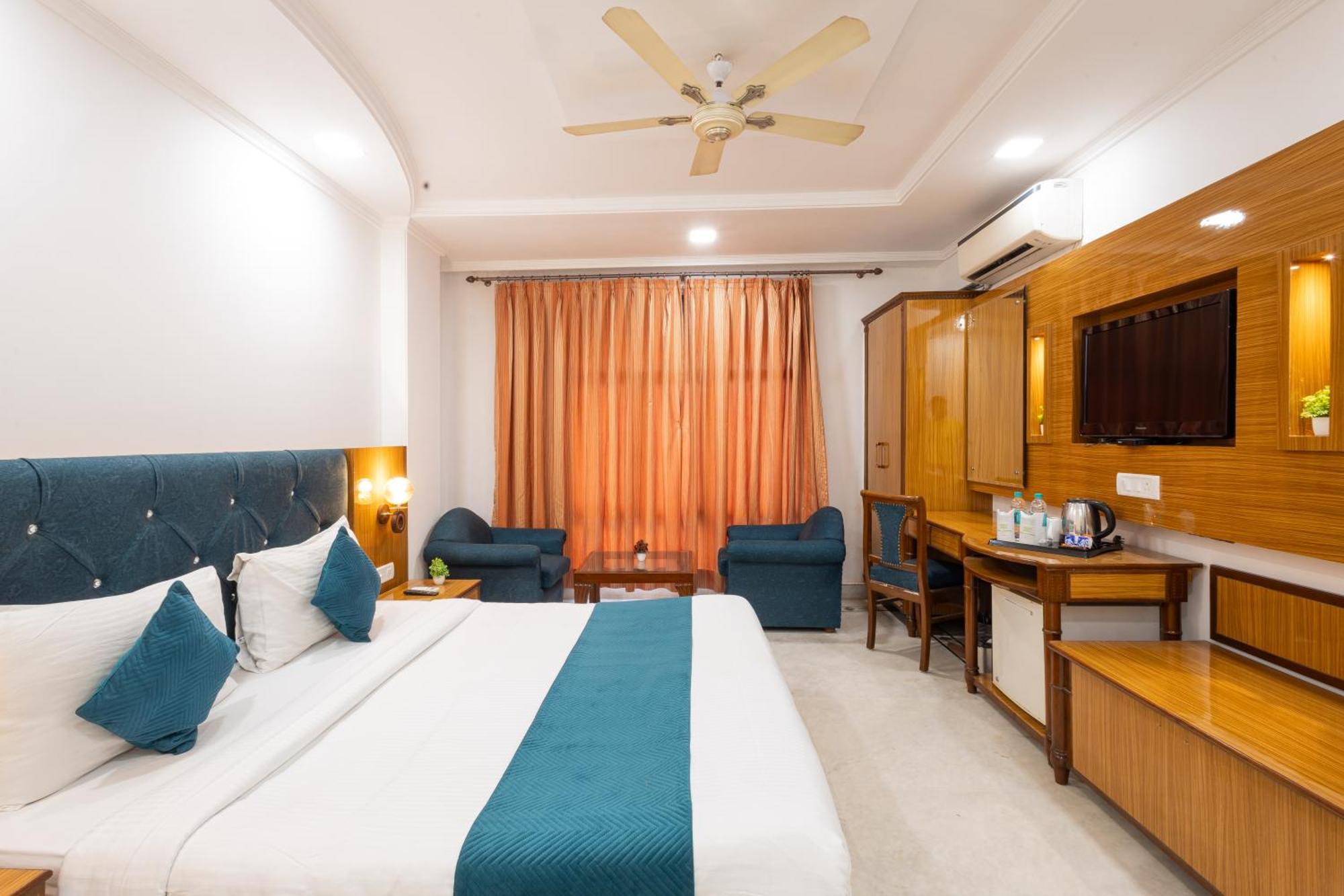 Hotel Panickers Residency - Ajmal Khan Market Near Karol Bagh Metro Delhi  Exterior foto