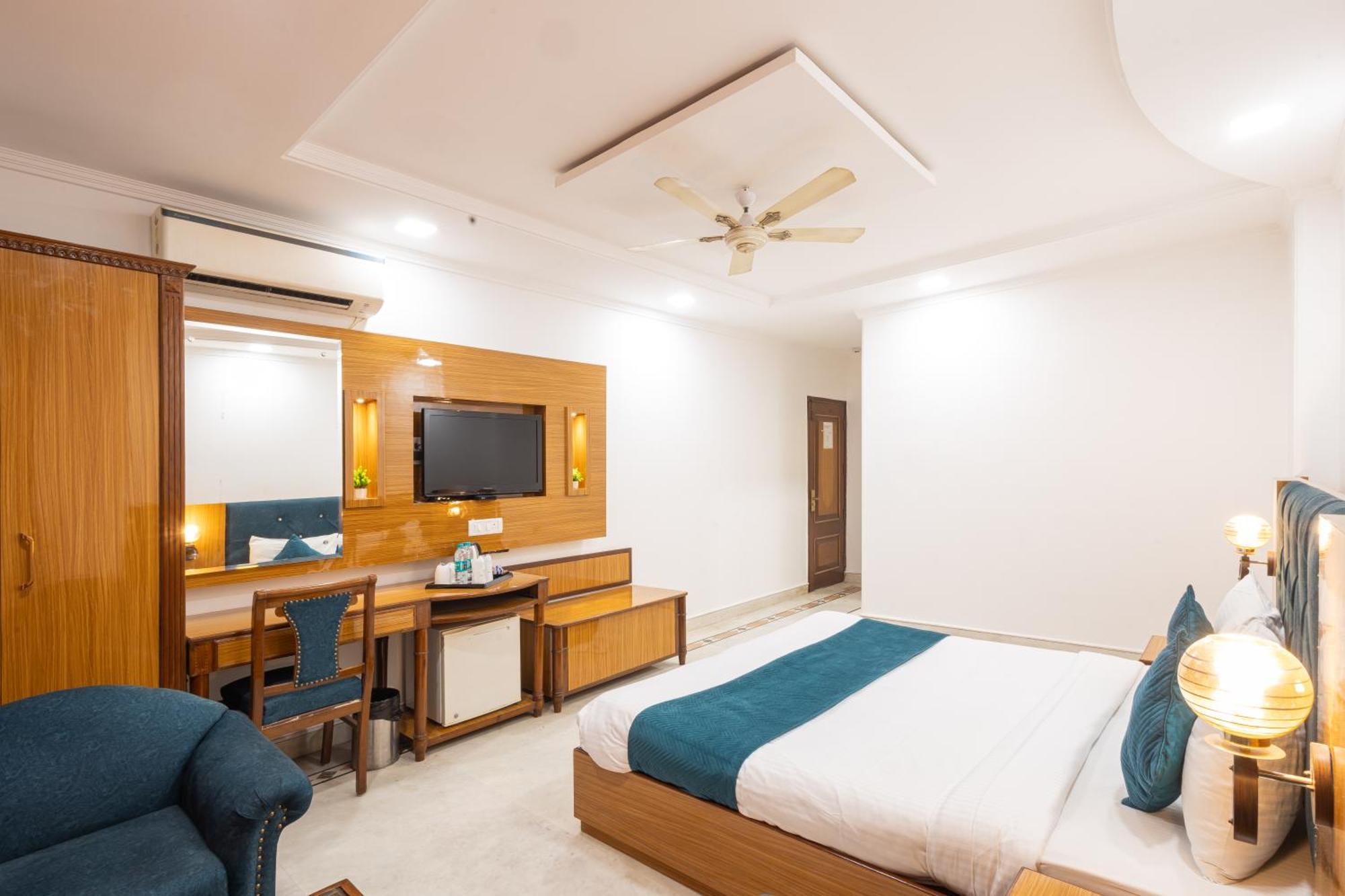 Hotel Panickers Residency - Ajmal Khan Market Near Karol Bagh Metro Delhi  Exterior foto