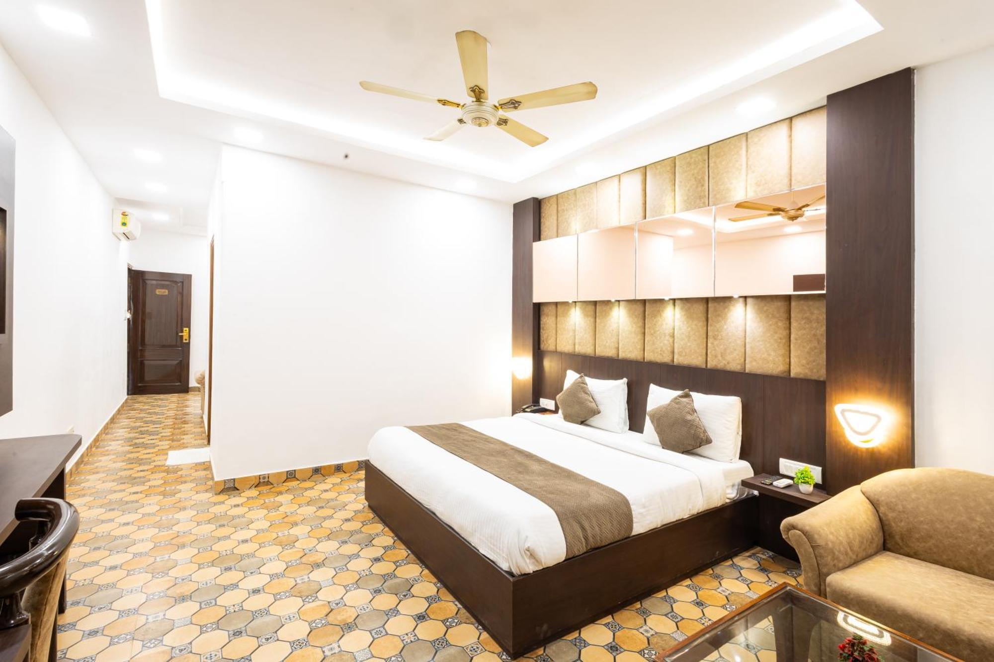 Hotel Panickers Residency - Ajmal Khan Market Near Karol Bagh Metro Delhi  Exterior foto