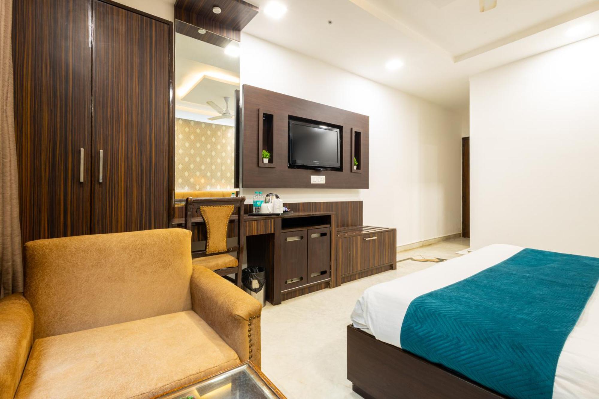 Hotel Panickers Residency - Ajmal Khan Market Near Karol Bagh Metro Delhi  Exterior foto