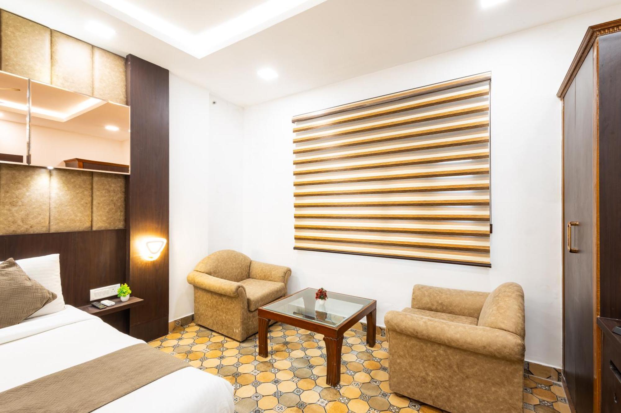 Hotel Panickers Residency - Ajmal Khan Market Near Karol Bagh Metro Delhi  Exterior foto