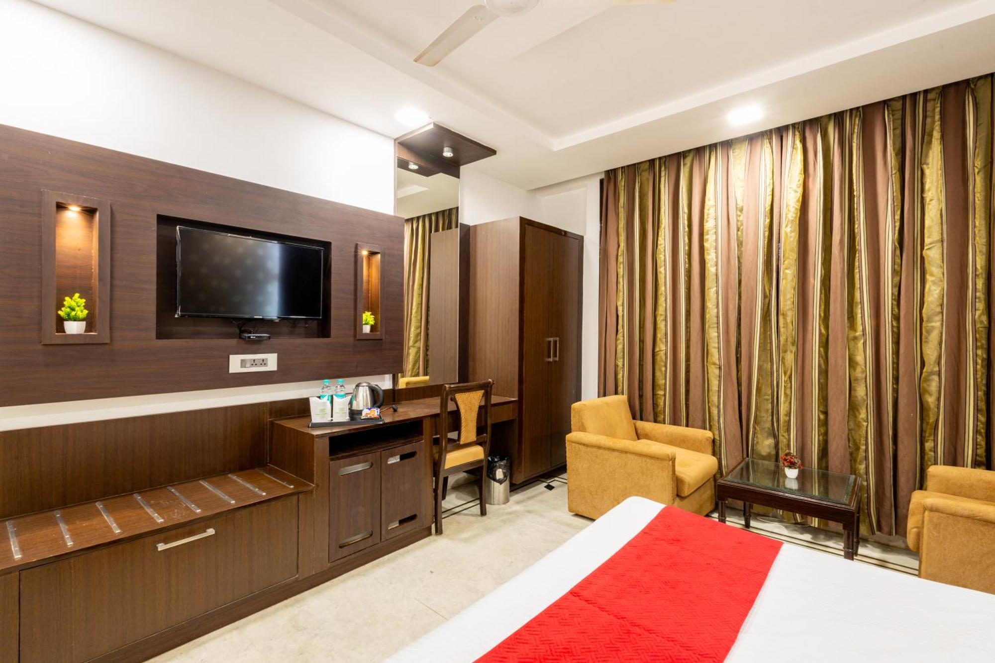 Hotel Panickers Residency - Ajmal Khan Market Near Karol Bagh Metro Delhi  Exterior foto
