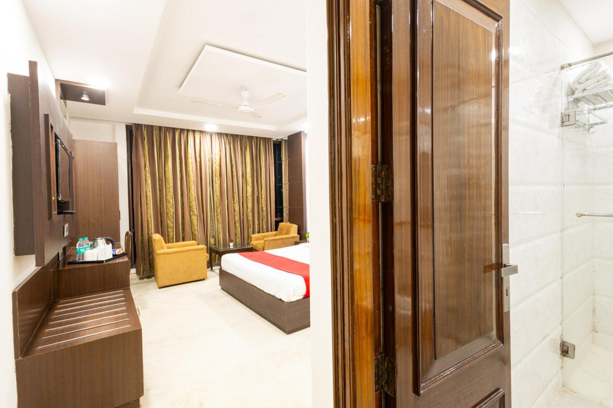Hotel Panickers Residency - Ajmal Khan Market Near Karol Bagh Metro Delhi  Exterior foto